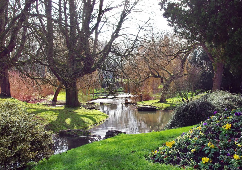 Un parc dans un quartier chaud de roubaix Un parc dans un quartier chaud de roubaix