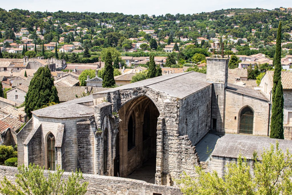 Avignon vue drone d'un quartier