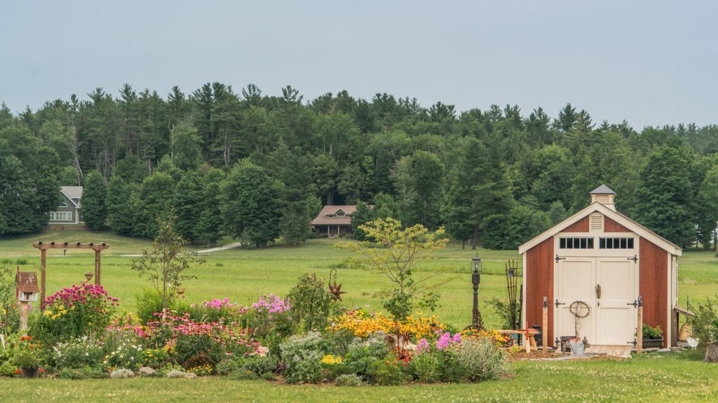 Un cabanon dans un jardin non constructible Un cabanon dans un jardin non constructible